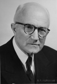 Kenneth Scott Latourette<br />
D. Willis James Professor of Missions and World Christianity<br />
1921-1953