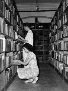 Lingnan University students in the library