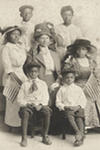 Picture of an afro-american family during World War 1