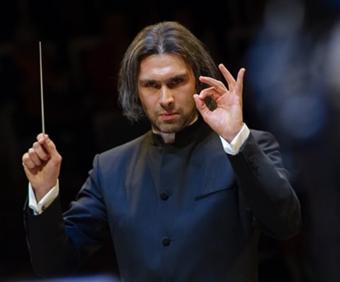 Vladimir Jurowski conducting